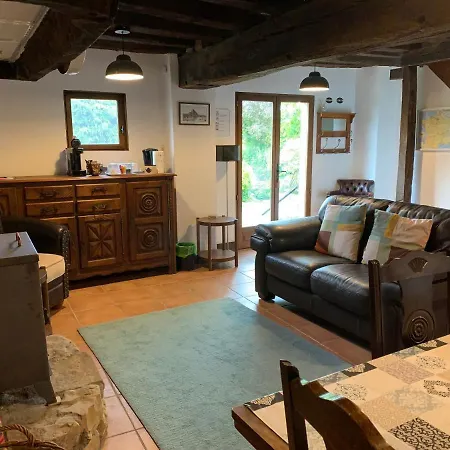 Le Bas Chesnay D'hotes En Poiraie Bed & Breakfast Domfront (Orne)