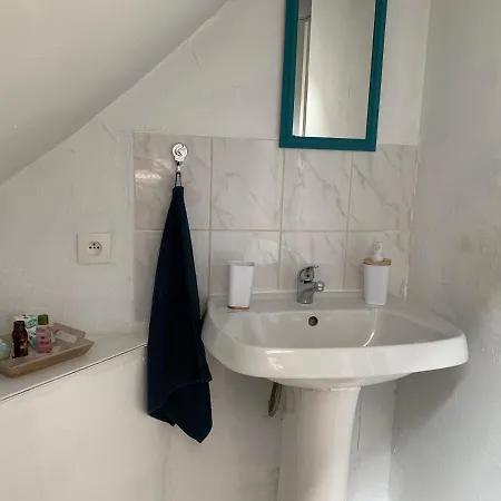 Bed & Breakfast Le Bas Chesnay D'hotes En Poiraie 3*